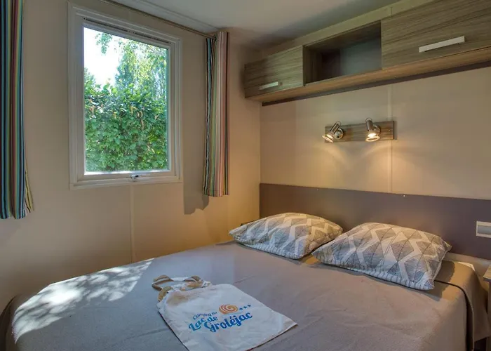Camping Mobil-home Avec Terrasse à - Api-1-52-1141 Groléjac