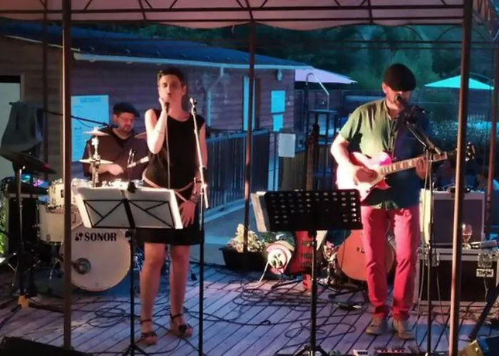 مكان تخييم Mobil-home Avec Terrasse A - Api-1-52-1141