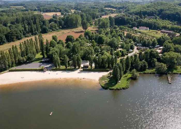 مكان تخييم Mobil-home Avec Terrasse A - Api-1-52-1141 Groléjac